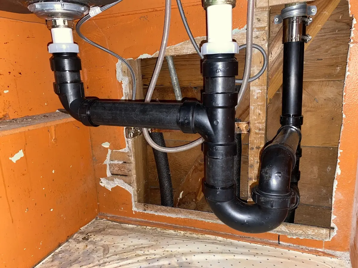 Professional Pipe Bursting equipment and tools on the job in Pea Ridge
